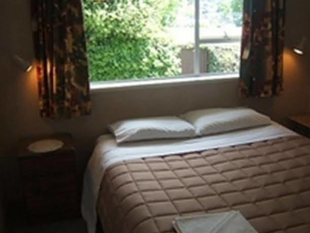 12 White Star Motel Timaru Buitenkant foto